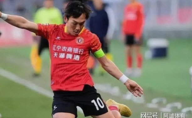 官方：辽宁铁人球员张岩当选中超联赛5月最佳守门员