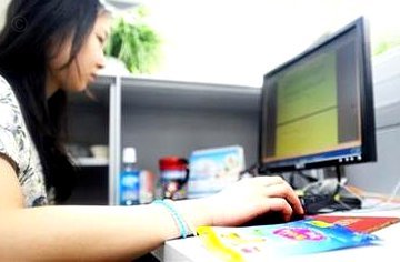 成都蓉城官方：申花赛前观众晕倒抢救无效离世